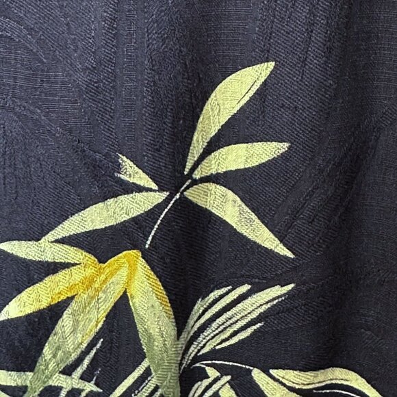 Tommy Bahama Silk Bamboo-Leaf-Design Short Sleeve Shirt, Size L - Picture 3 of 4
